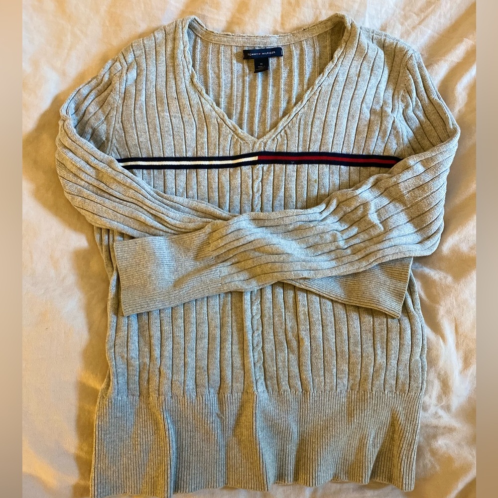 Tommy Hilfiger Classic V-neck Sweater, Size M, Grey